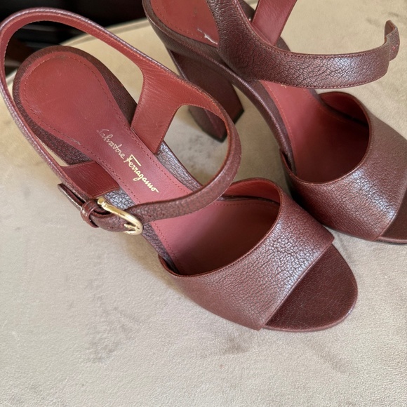 Salvatore Ferragamo  , high heel sandals , size 8,5  Brown leather - Picture 1 of 3
